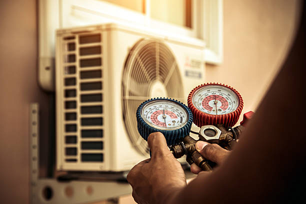 Professional Air Conditioning Service technician working in Bloomingdale, FL